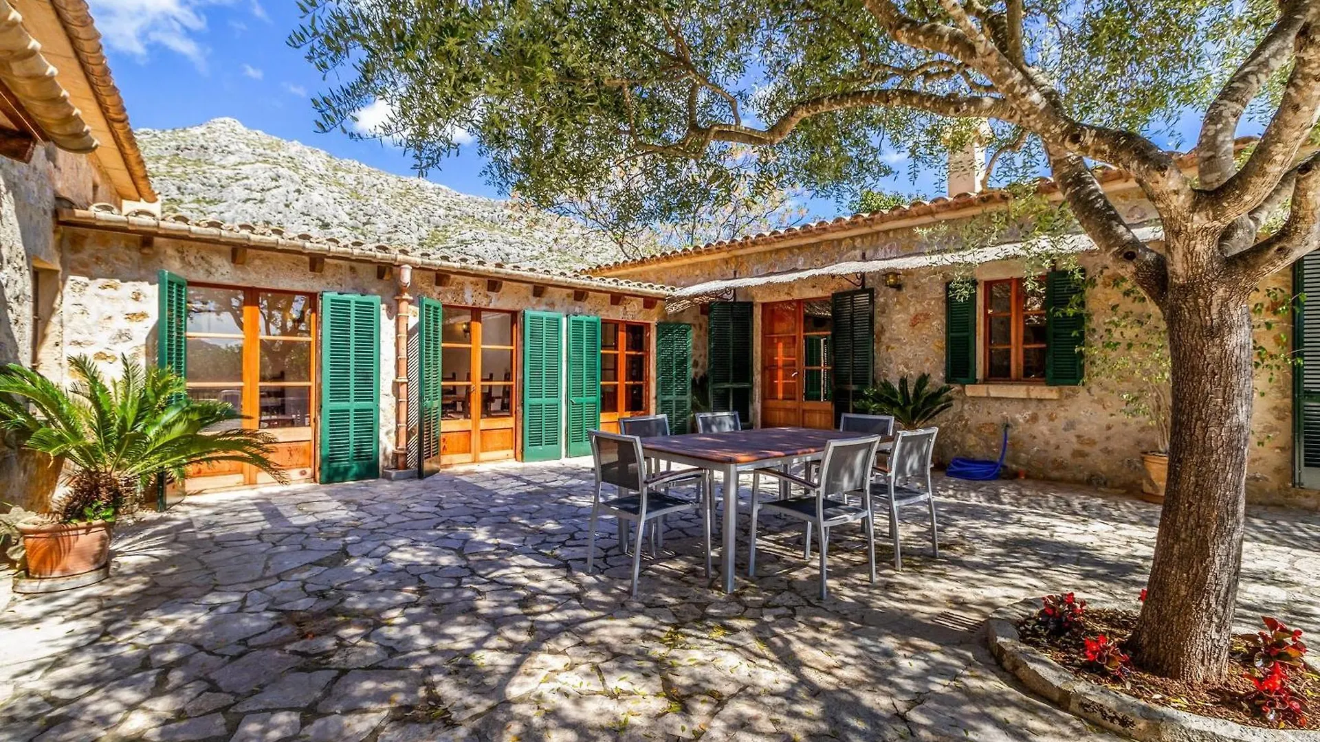Beautiful Pollensa Villa 4 Bedrooms Villa Bennassar Mountainside Views Short Drive To Town Beach