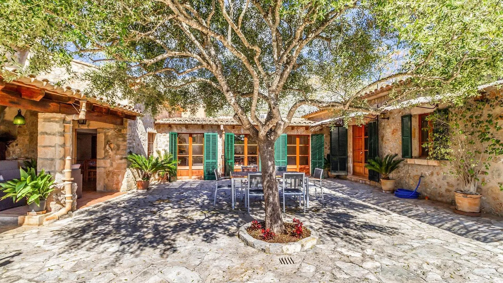 Beautiful Pollensa Villa 4 Bedrooms Villa Bennassar Mountainside Views Short Drive To Town Beach