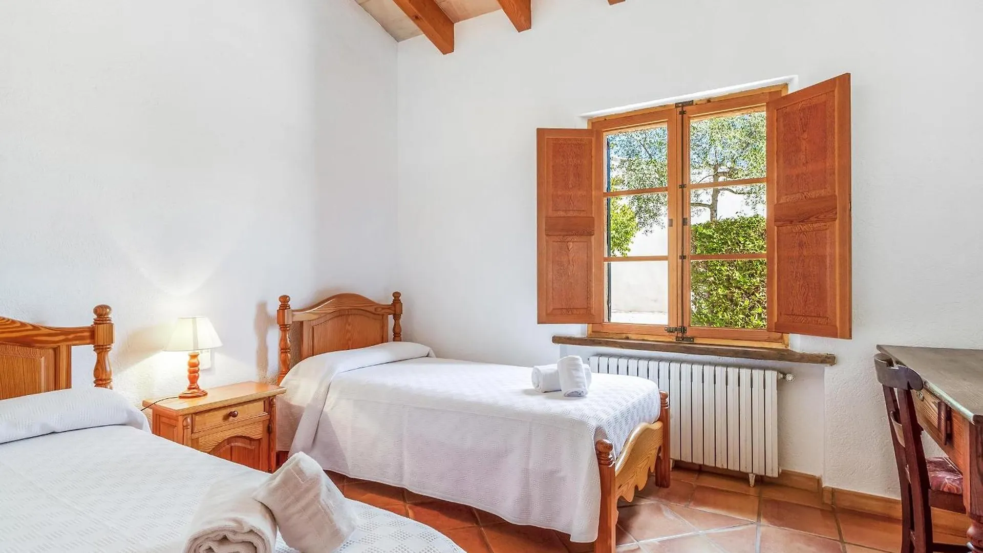 Beautiful Pollensa Villa 4 Bedrooms Villa Bennassar Mountainside Views Short Drive To Town Beach 0*, Pollenca