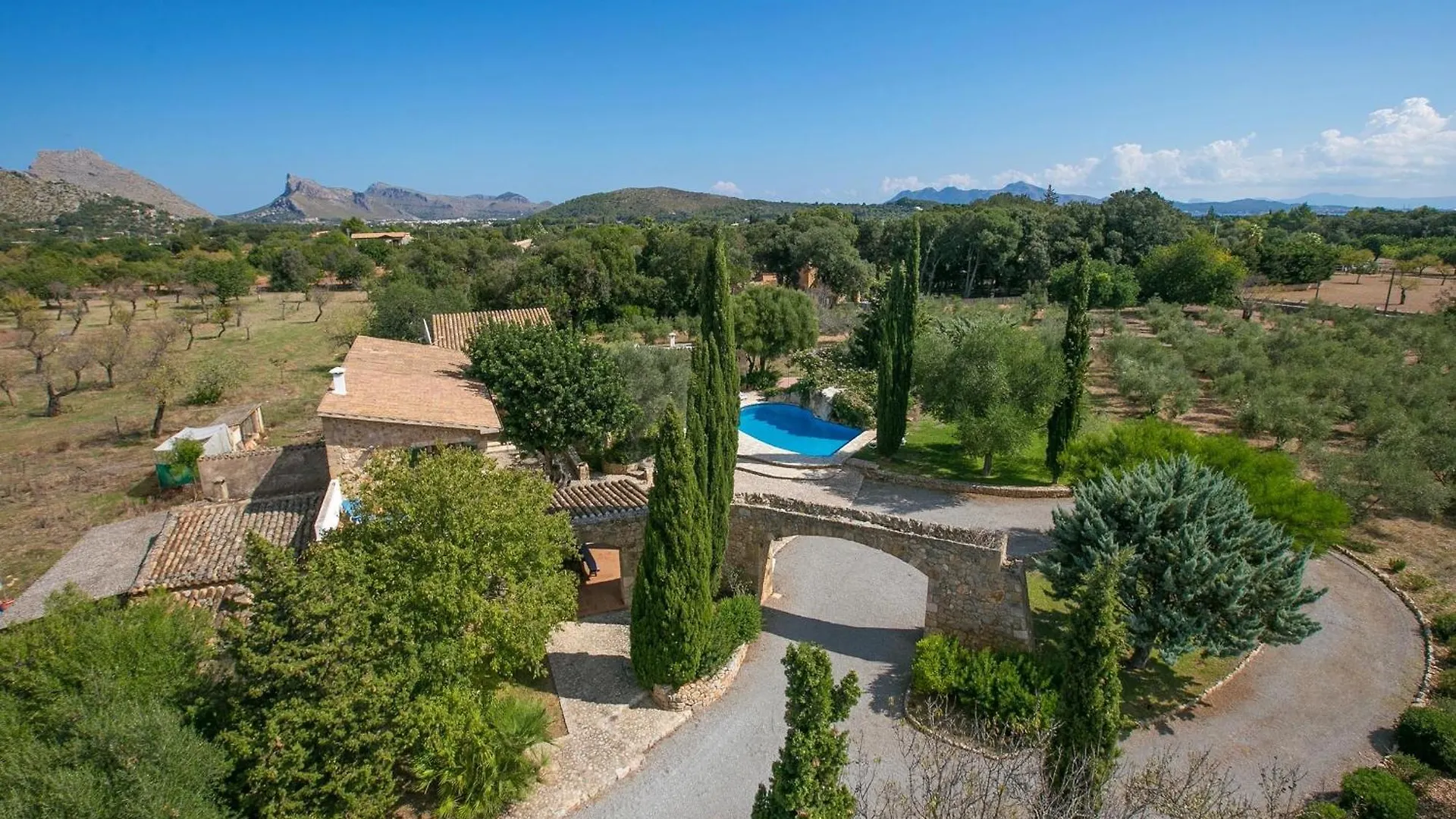 Beautiful Pollensa Villa 4 Bedrooms Villa Bennassar Mountainside Views Short Drive To Town Beach