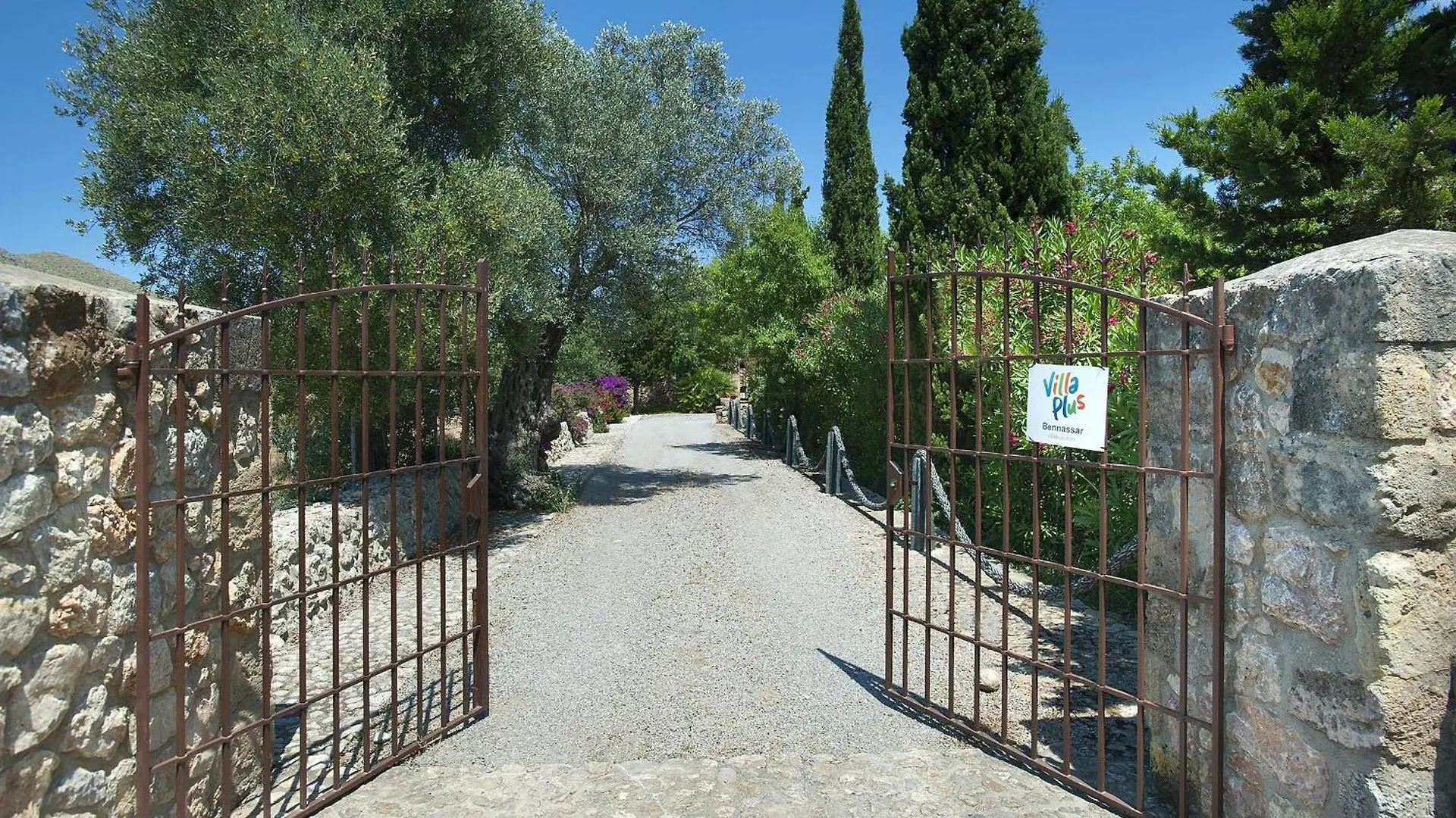 Beautiful Pollensa Villa 4 Bedrooms Villa Bennassar Mountainside Views Short Drive To Town Beach