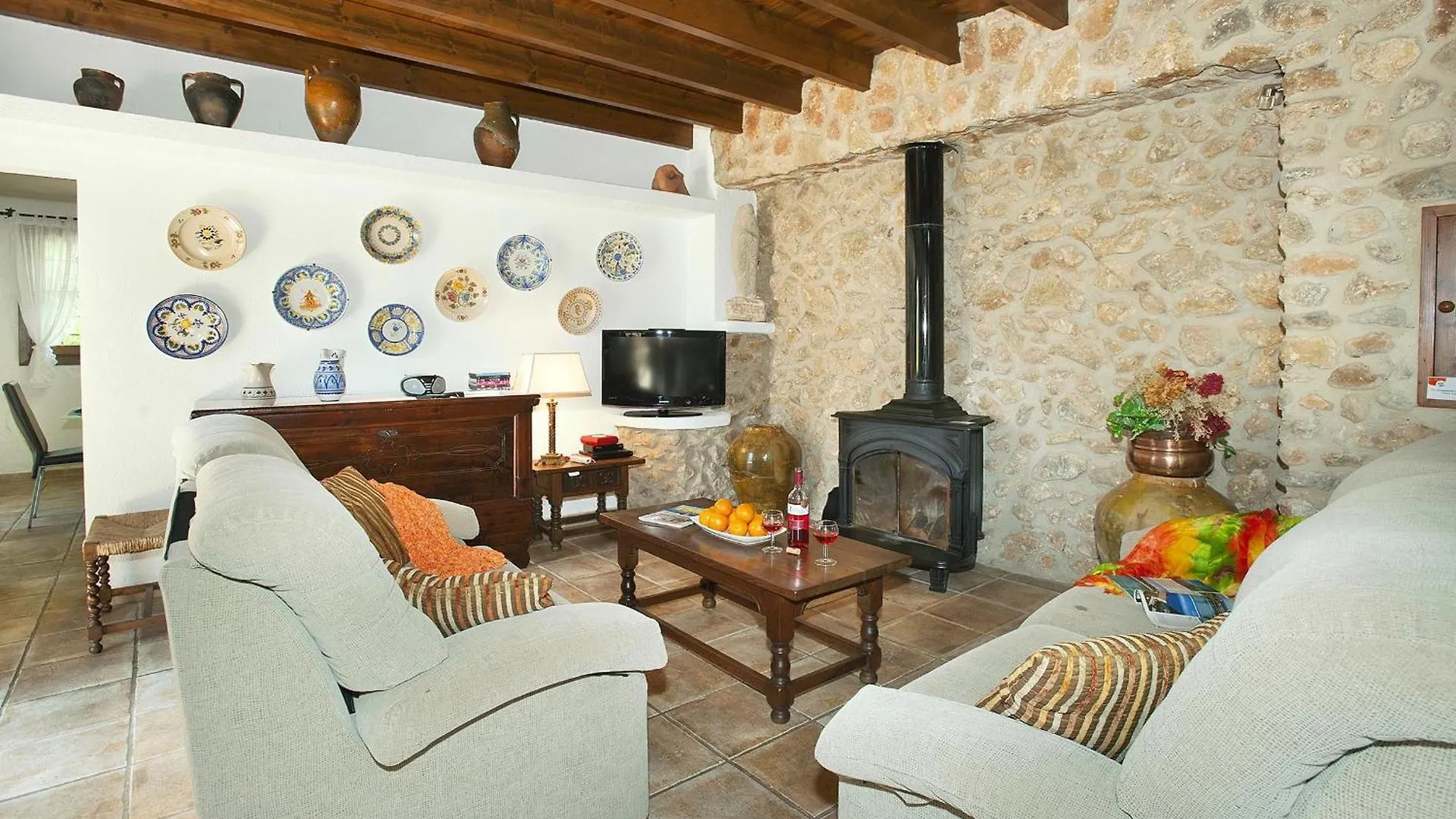 Beautiful Pollensa Villa 4 Bedrooms Villa Bennassar Mountainside Views Short Drive To Town Beach Pollenca