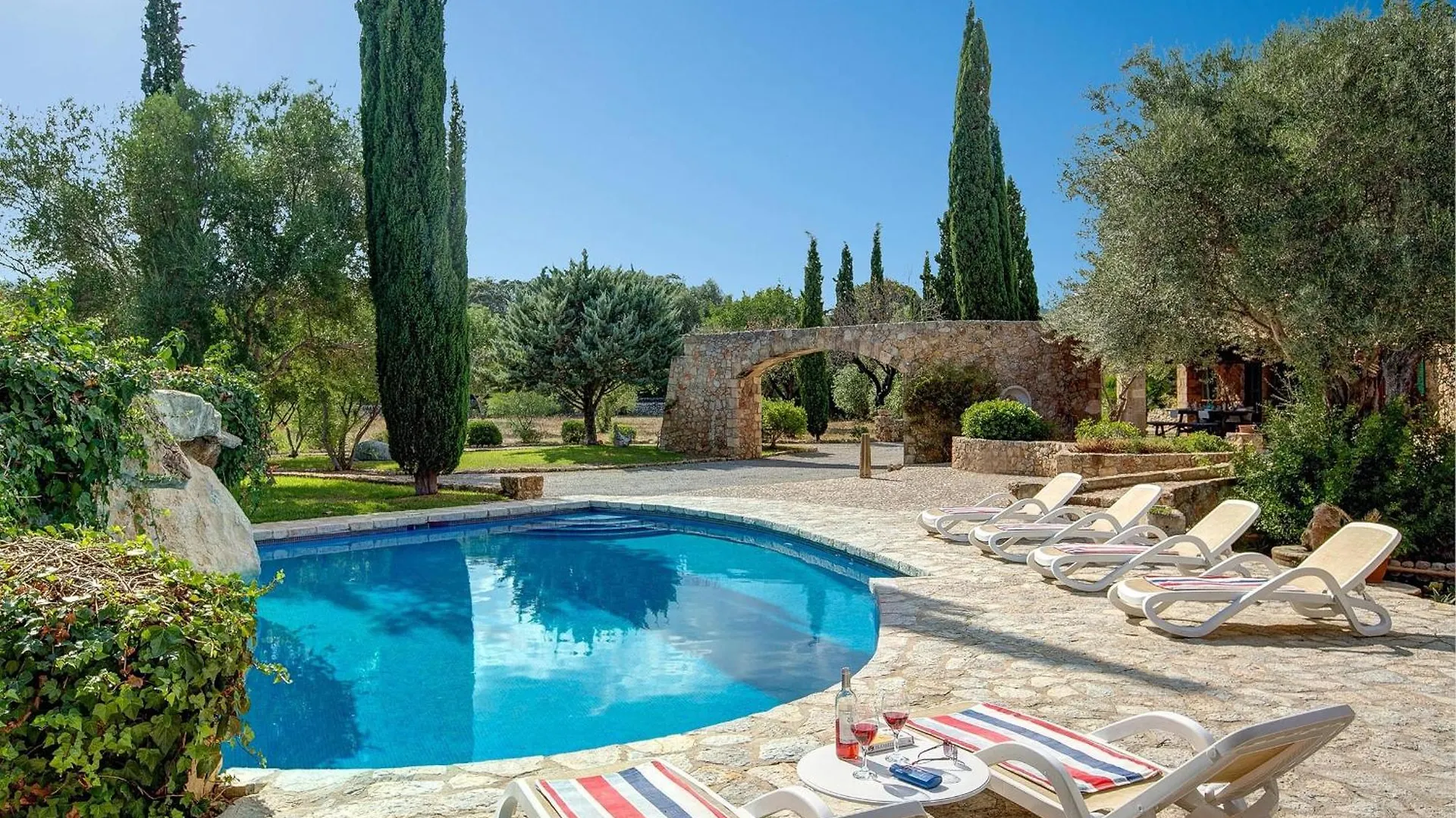 Beautiful Pollensa Villa 4 Bedrooms Villa Bennassar Mountainside Views Short Drive To Town Beach